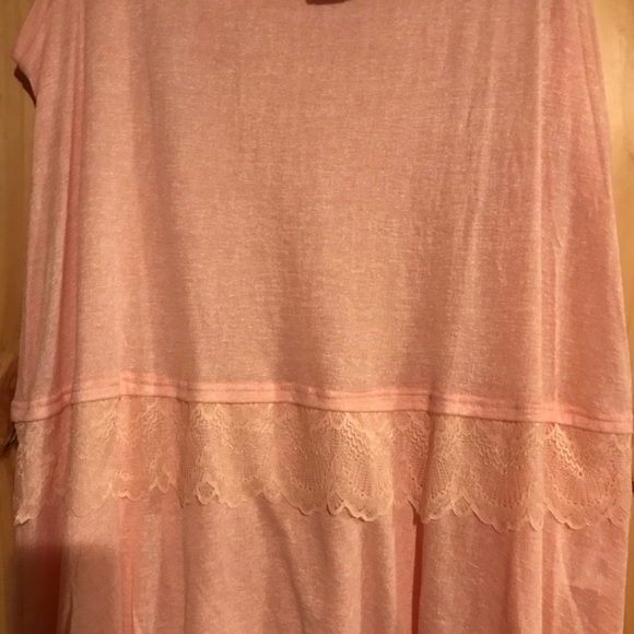 Sheer pretty pink top - Picture 2 of 3